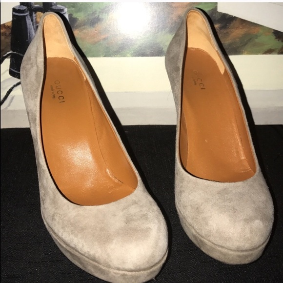 Gucci Shoes - Gray Gucci Scamosciato Pump Platforms Size 9